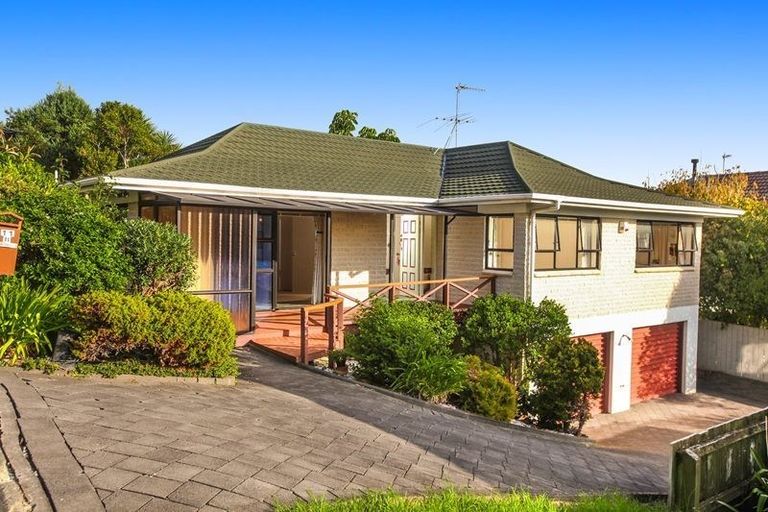 Photo of property in 2/11 Basilton Close, Bucklands Beach, Auckland, 2012