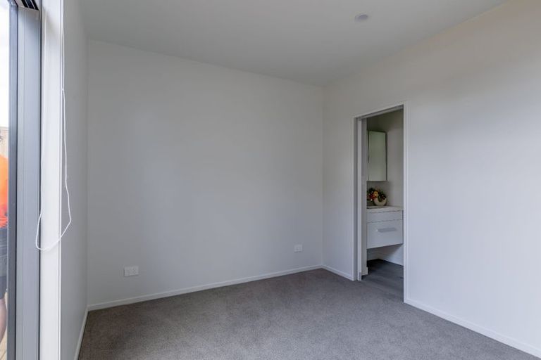Photo of property in 7/2 Moor Avenue, Te Atatu Peninsula, Auckland, 0610