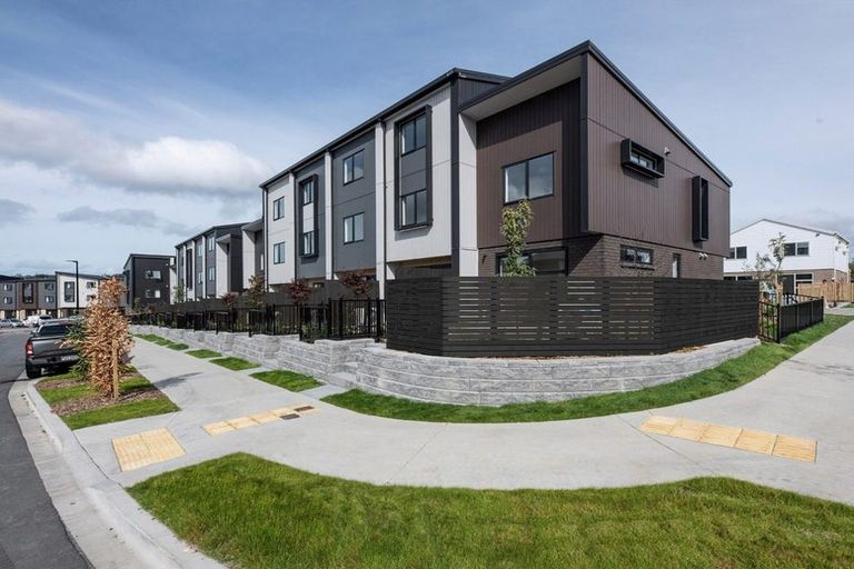 Photo of property in 13 Jabuka Street, Glen Eden, Auckland, 0602