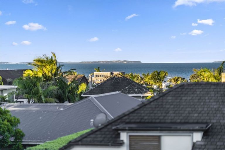 Photo of property in 1/5 Brown Street, Hauraki, Auckland, 0622