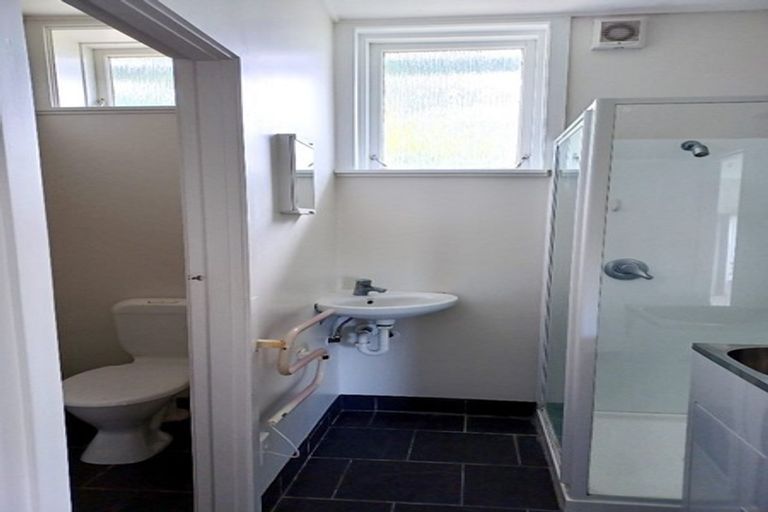 Photo of property in 19 Breton Grove, Kingston, Wellington, 6021