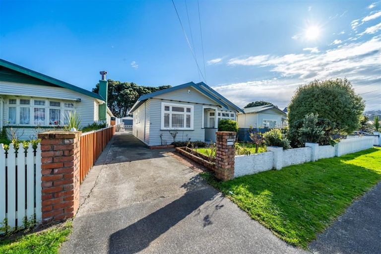 Photo of property in 43 Kensington Avenue, Petone, Lower Hutt, 5012