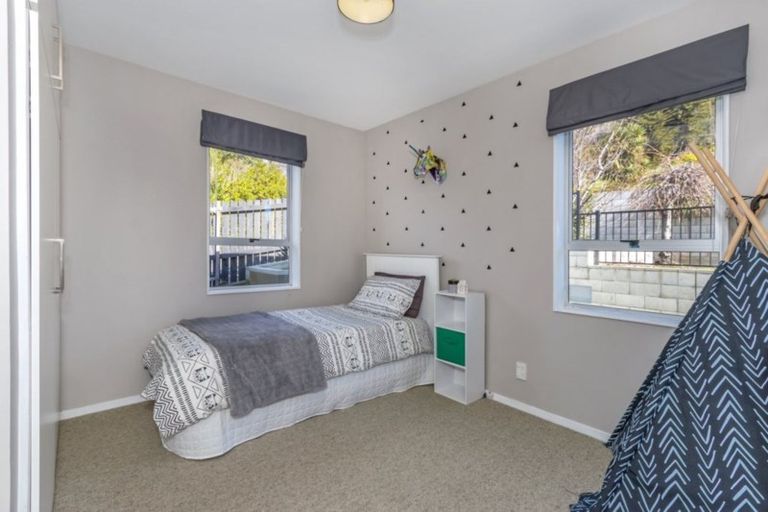 Photo of property in 7 Avoca Valley Road, Heathcote Valley, Christchurch, 8022