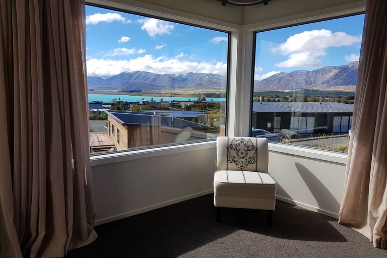 Photo of property in 8 Sibbald Lane, Lake Tekapo, 7999