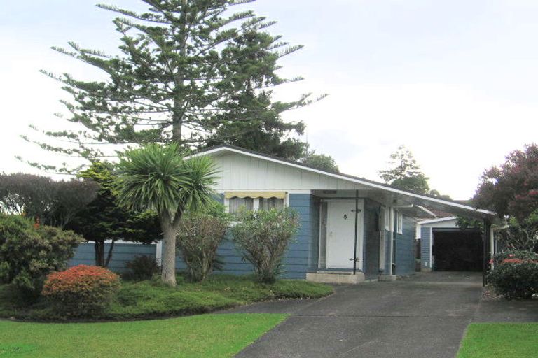 Photo of property in 2 Sunvue Road, Glen Eden, Auckland, 0602