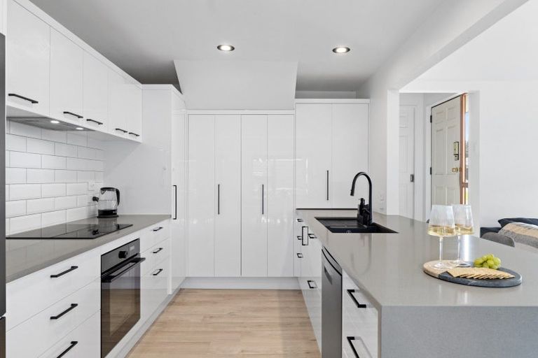 Photo of property in 292 Queen Street, Pukekohe, 2120