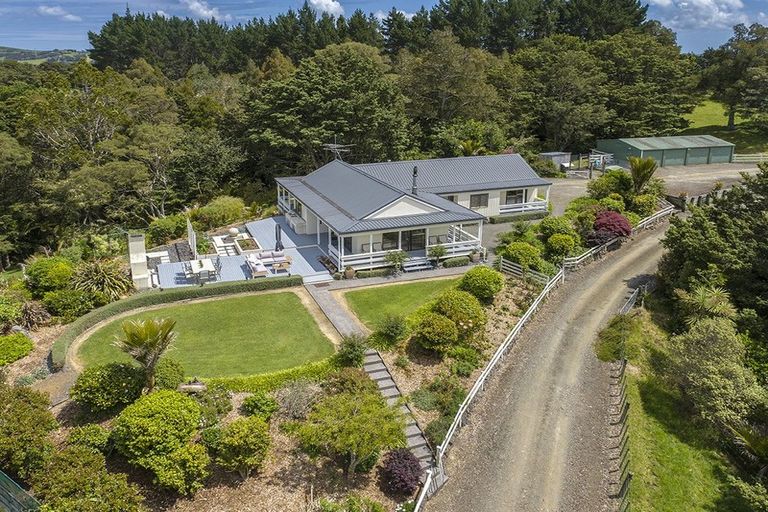 Photo of property in 167 Anderson Road, Helensville, 0875