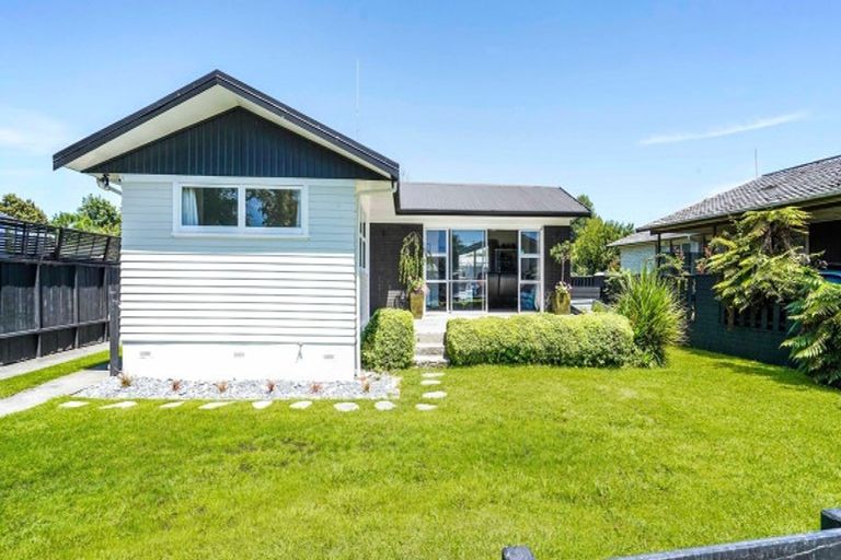 Photo of property in 11 Marion Place, Deanwell, Hamilton, 3206