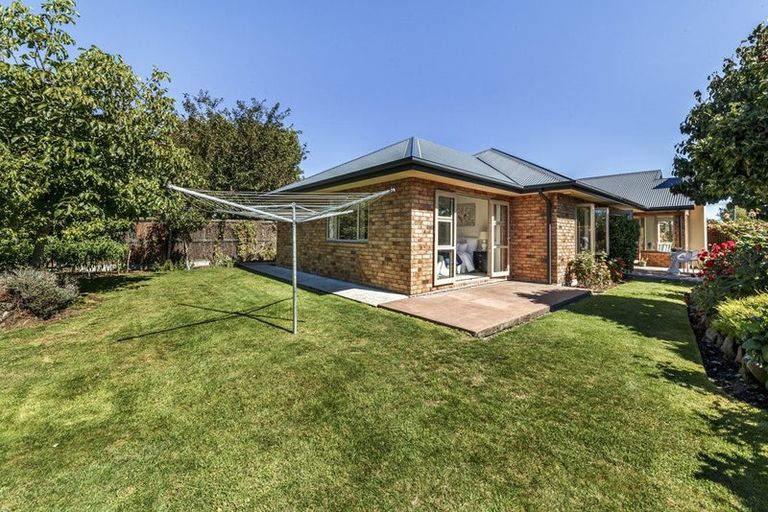 Photo of property in 15 Solway Avenue, Ilam, Christchurch, 8041