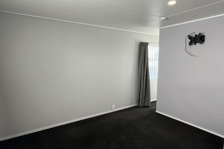 Photo of property in 44 Kaimanawa Street, Kelvin Grove, Palmerston North, 4414