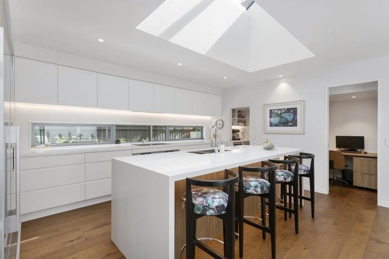 Photo of property in 11 Heathfield Avenue, Fendalton, Christchurch, 8014