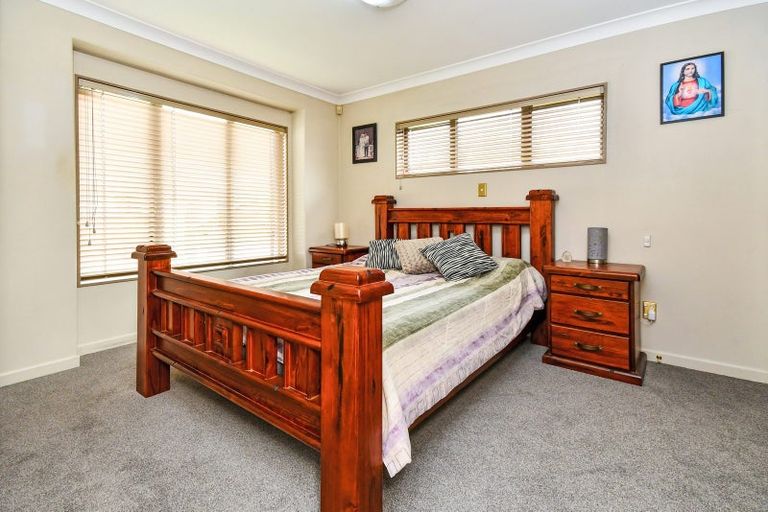 Photo of property in 28 Taka Street, Takanini, 2112