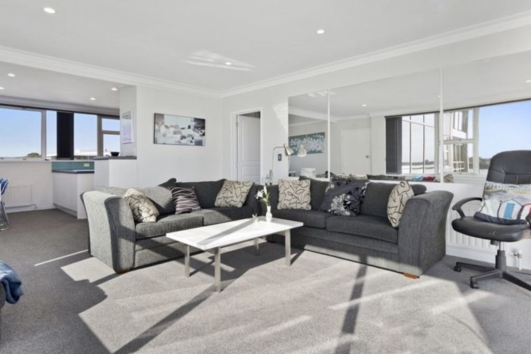 Photo of property in Elizabeth Height Apartments, 8 Elizabeth Street, Tauranga, 3110