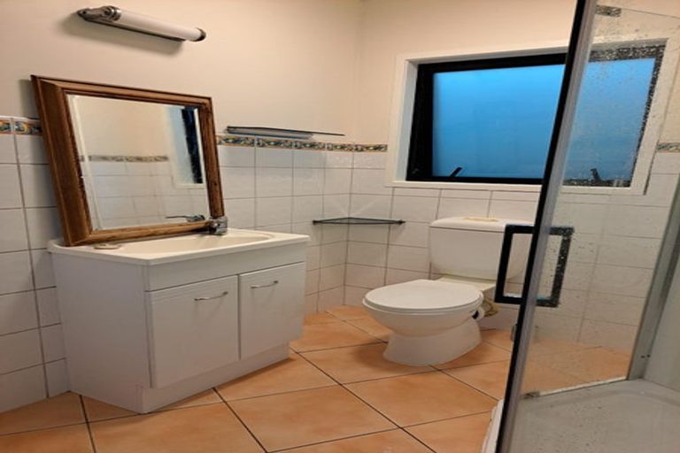 Photo of property in 20-22 Austin Road, Greenhithe, Auckland, 0632