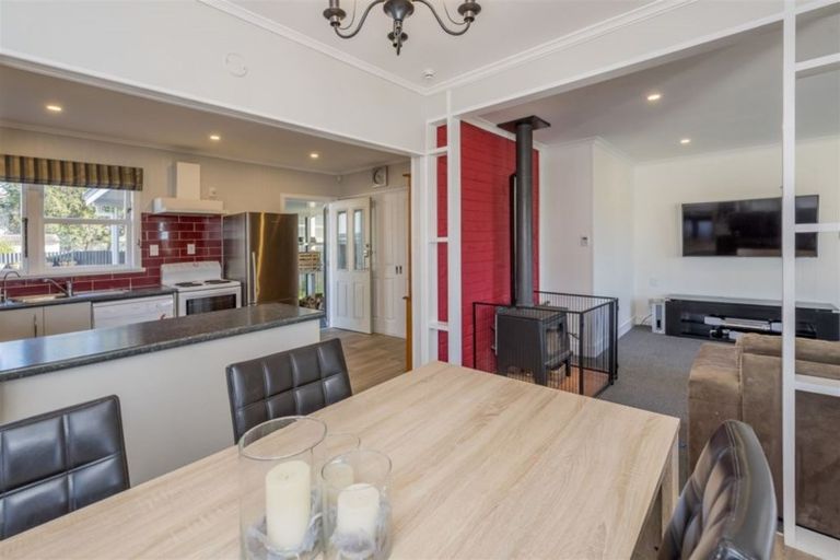 Photo of property in 3 Collingwood Street, Levin, 5510