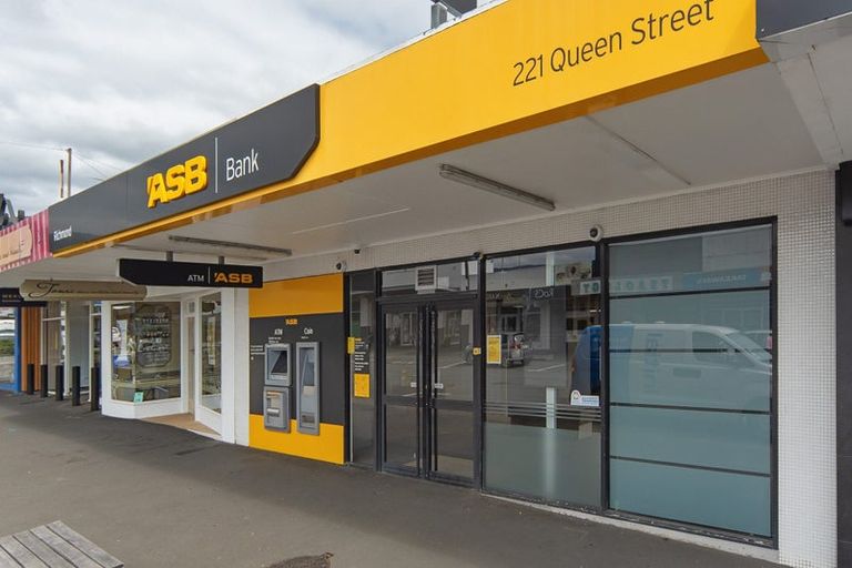 Photo of property in 219 Queen Street, Pukekohe, 2120