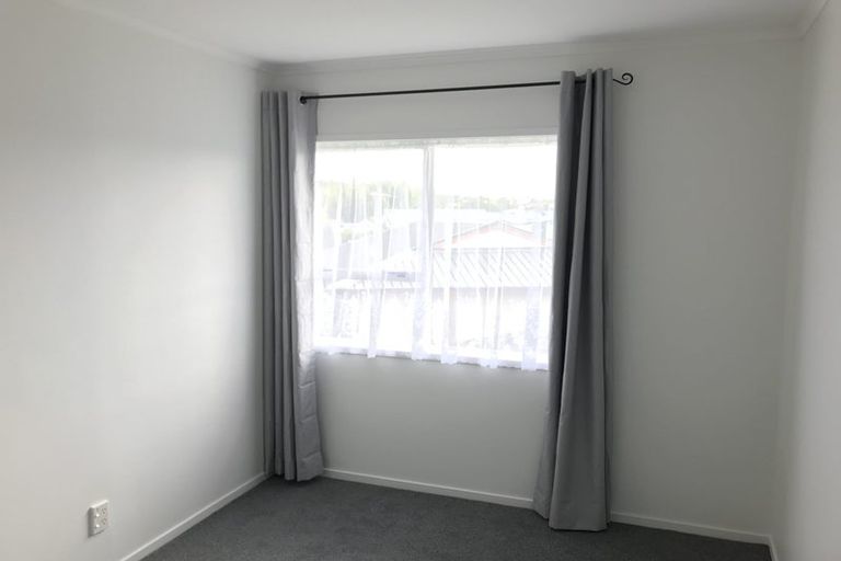 Photo of property in 13 Palm Court Drive, Glen Eden, Auckland, 0602