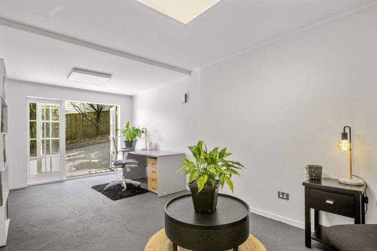 Photo of property in 68 Palmerston Road, Birkenhead, Auckland, 0626