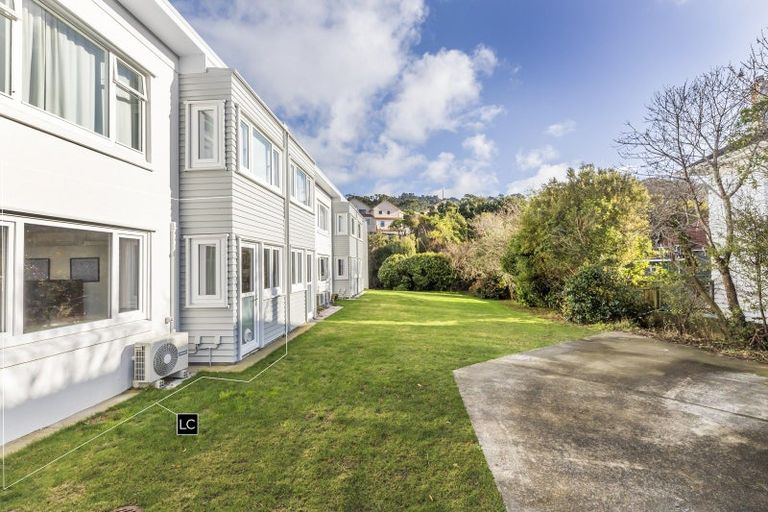 Photo of property in 5/18 Agra Crescent, Khandallah, Wellington, 6035