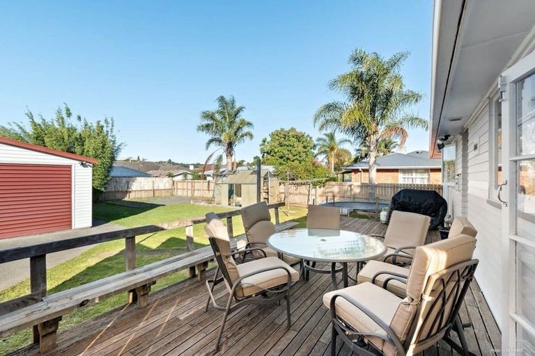 Photo of property in 6 Salas Place, Papakura, 2110