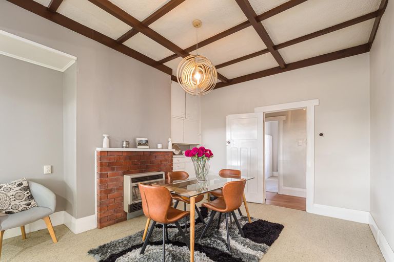 Photo of property in 19 Williams Street, Cambridge, 3434