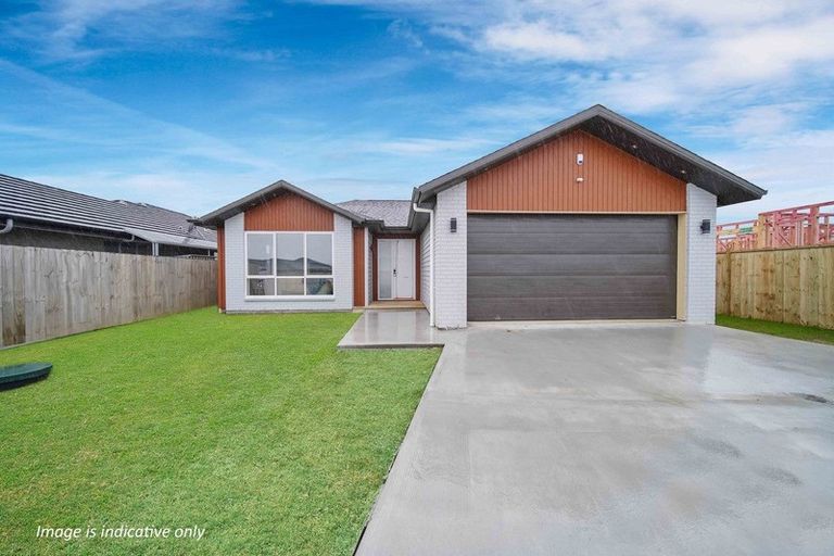 Photo of property in 16 Huahua Crescent, Papakura, 2110
