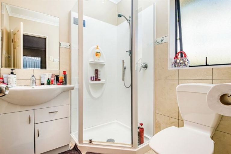 Photo of property in 235 Triangle Road, Massey, Auckland, 0614