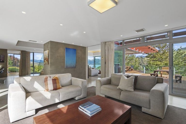 Photo of property in 56 Governors Bay Road, Cass Bay, Lyttelton, 8971