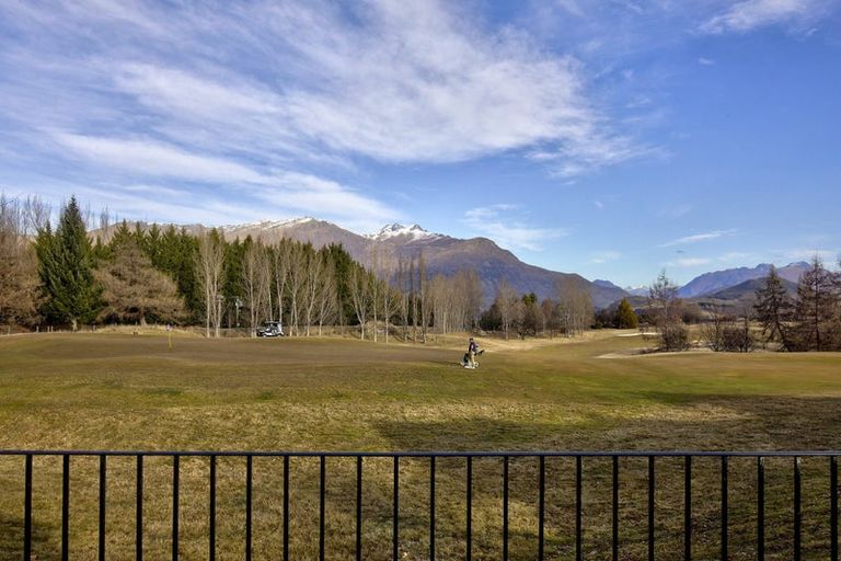 Photo of property in Millbrook Resort, 7 Chalmers Close, Arrowtown, 9371