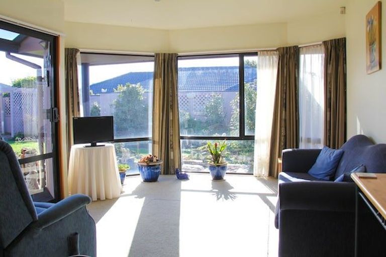 Photo of property in 55 Lowry Avenue, Redwood, Christchurch, 8051