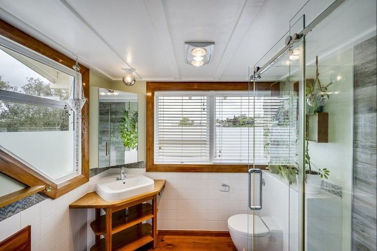 Photo of property in 1 Lambton Road, Hospital Hill, Napier, 4110