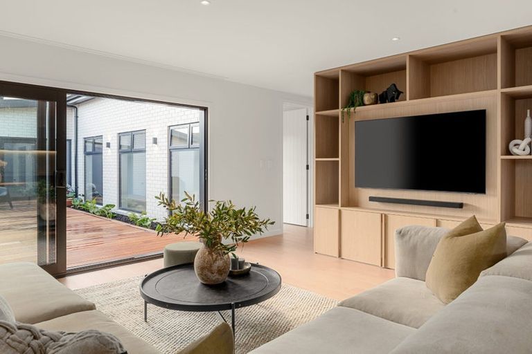 Photo of property in 33 Kauri Point Drive, Rototuna North, Hamilton, 3210