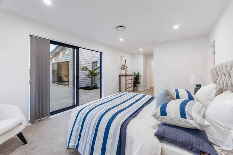 Photo of property in 40 Taikura Avenue, Red Beach, 0932