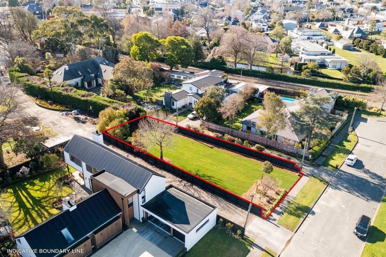 Photo of property in 11 Daresbury Lane, Fendalton, Christchurch, 8014