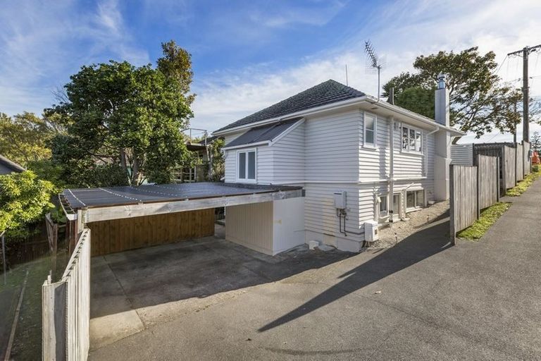 Photo of property in 1/31 Verran Road, Birkenhead, Auckland, 0626