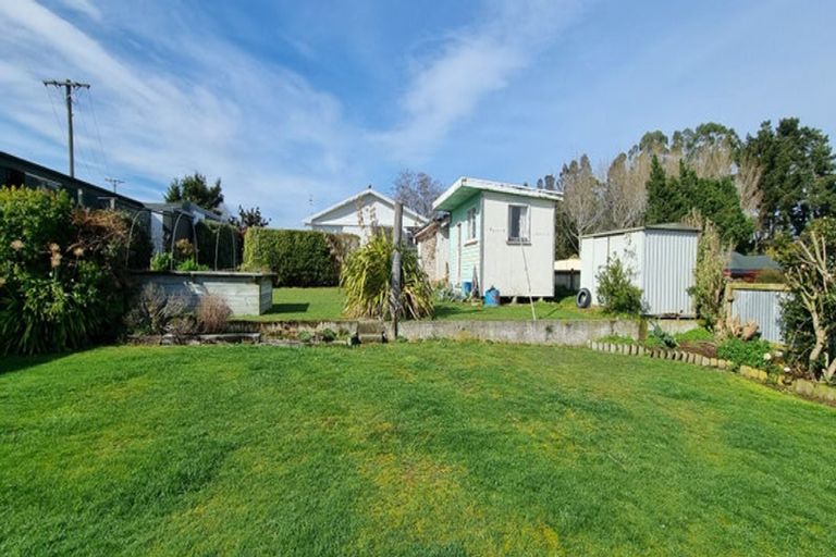 Photo of property in 22 Murchie Street, Thornbury, Riverton, 9883