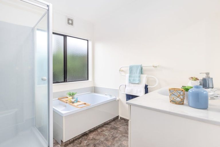 Photo of property in 12 Toru Road, Paraparaumu Beach, Paraparaumu, 5032