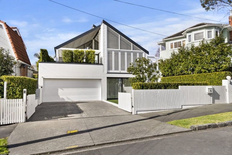 Photo of property in 5 Salisbury Street, Herne Bay, Auckland, 1011