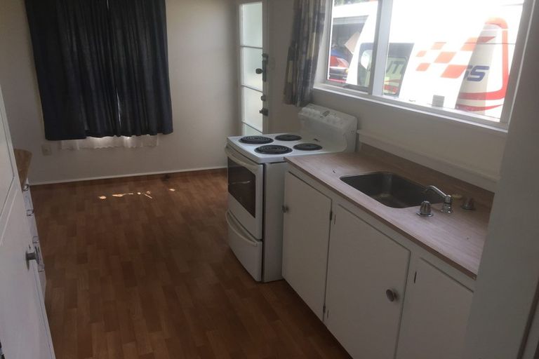 Photo of property in 294 Keyes Road, New Brighton, Christchurch, 8083