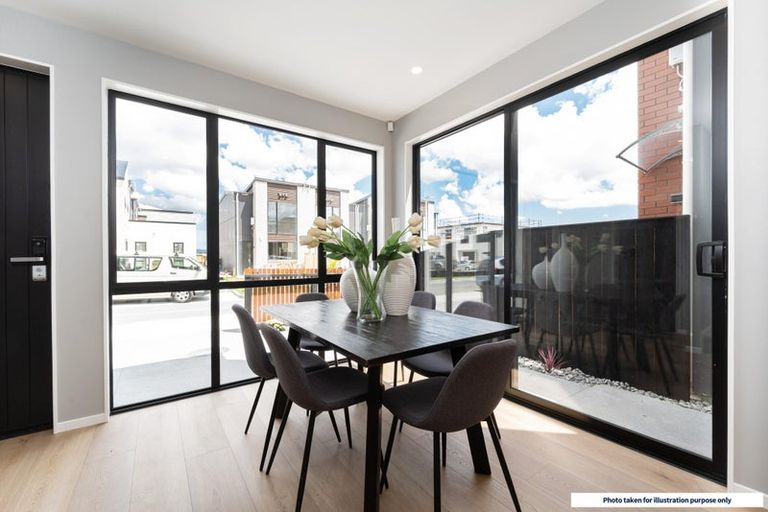 Photo of property in 3 Riroriro Road, Hobsonville, Auckland, 0616