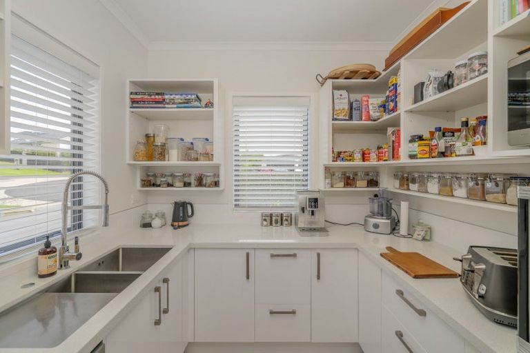 Photo of property in 3 Roseberry Place, Whitianga, 3510