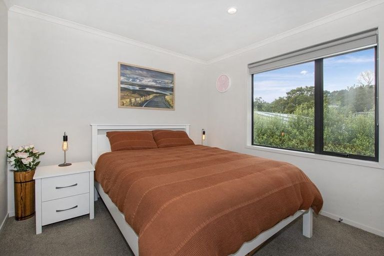 Photo of property in 8 Taiko Street, Horahora, Whangarei, 0110
