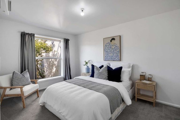 Photo of property in 12 Delaware Crescent, Russley, Christchurch, 8042