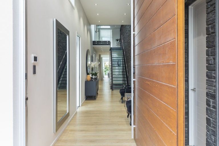 Photo of property in 20 Queens Avenue, Merivale, Christchurch, 8014