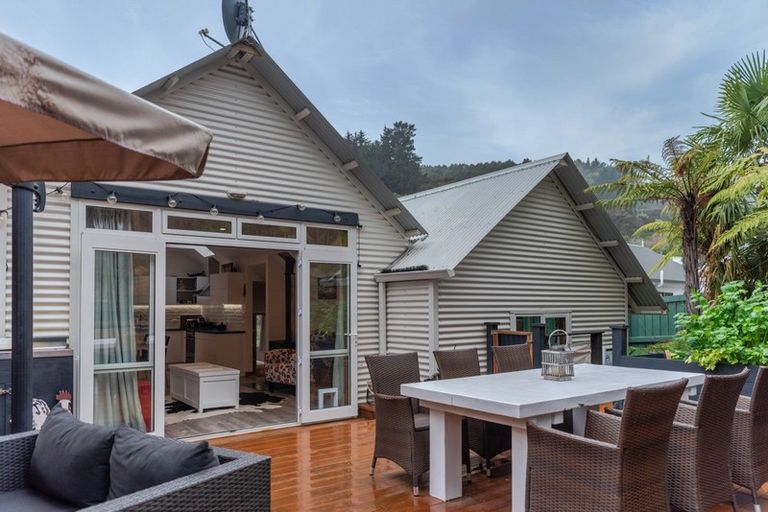 Photo of property in 60 Rue Balguerie, Akaroa, 7520