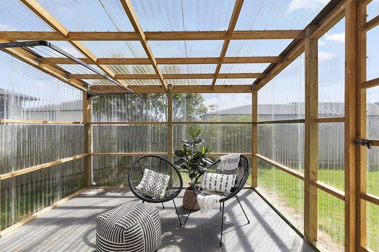 Photo of property in 219 Mark Avenue, Grenada Village, Wellington, 6037