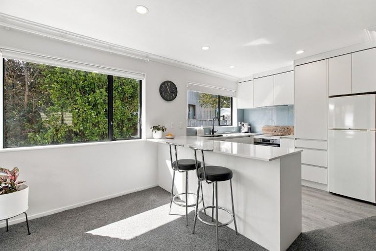 Photo of property in 3/30 Whiteley Street, Moturoa, New Plymouth, 4310