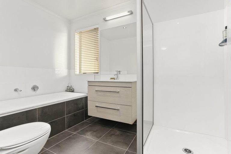 Photo of property in 1 De Havilland Road, Hobsonville, Auckland, 0616