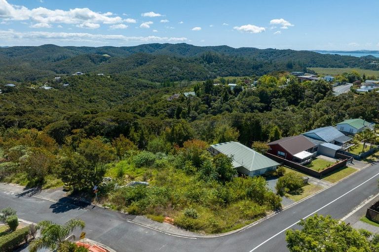 Photo of property in 48 Te Haumi Drive, Paihia, 0200