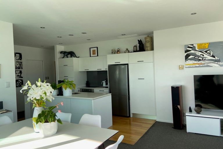Photo of property in Sentinel Apartments, 706/3 Northcroft Street, Takapuna, Auckland, 0622